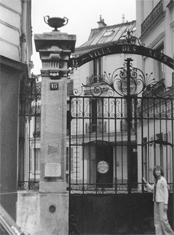 villa front gate